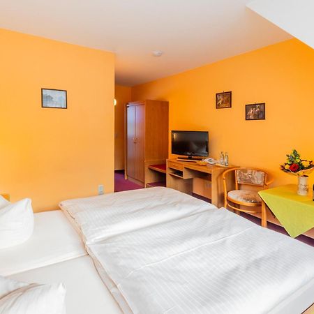 Hotel Gondelfahrt Курорт Юнсдорф Екстериор снимка