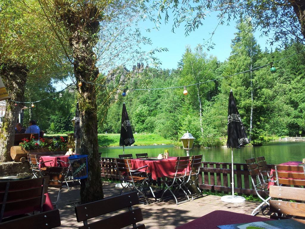 Hotel Gondelfahrt Курорт Юнсдорф Екстериор снимка