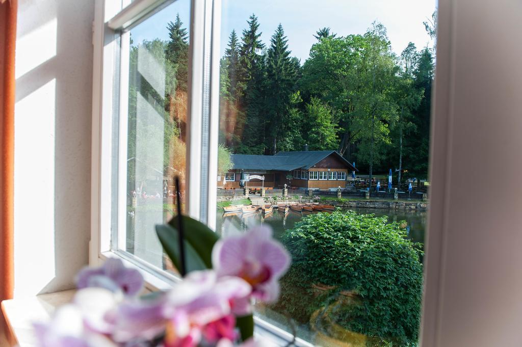 Hotel Gondelfahrt Курорт Юнсдорф Екстериор снимка