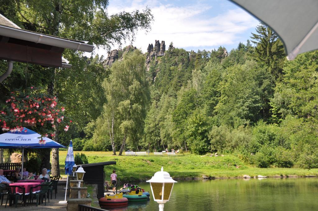 Hotel Gondelfahrt Курорт Юнсдорф Екстериор снимка